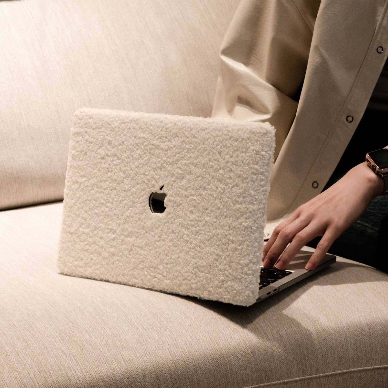 MACBOOK COVERS