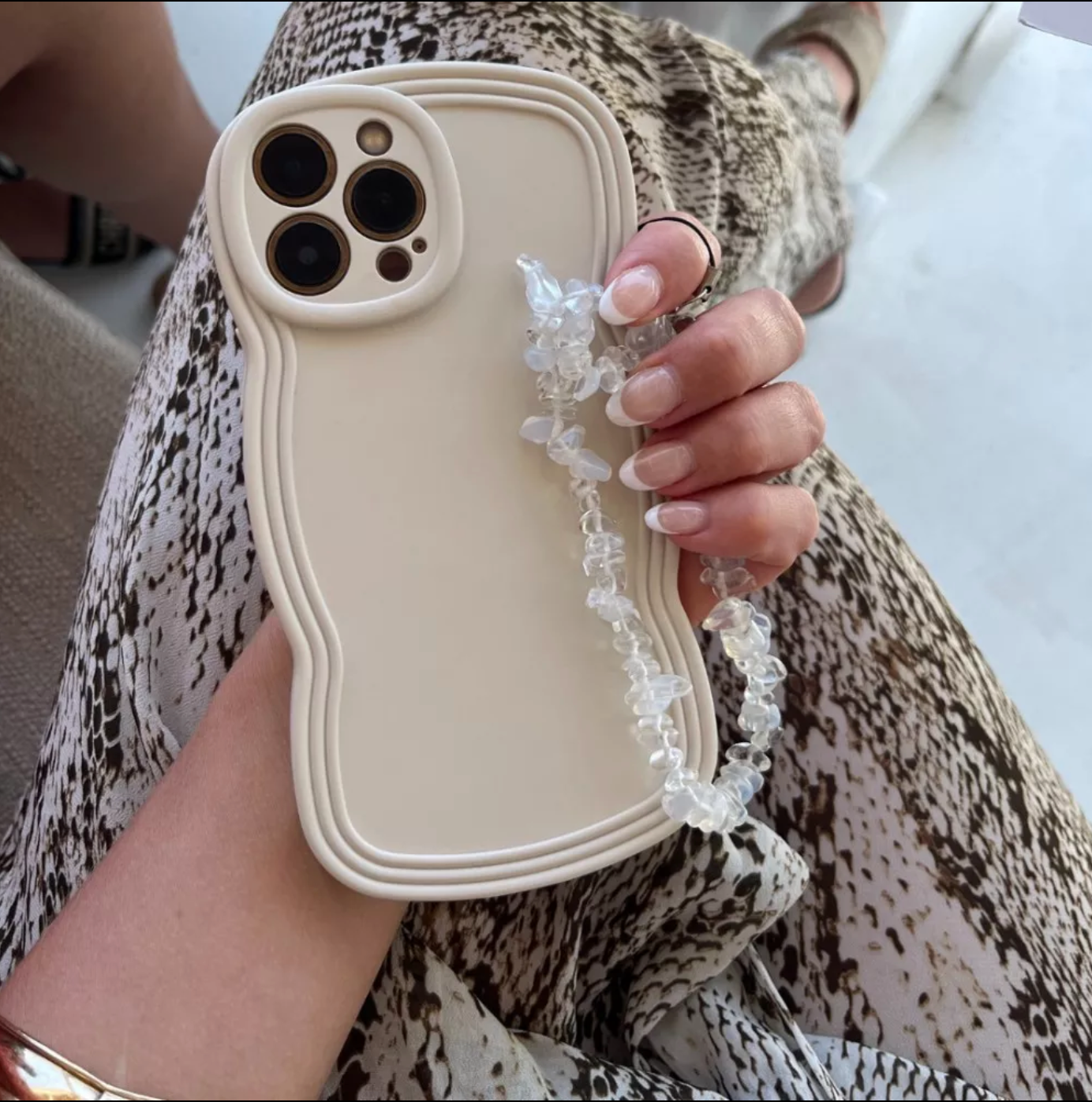 OPHELIA Wavy iPhone Case