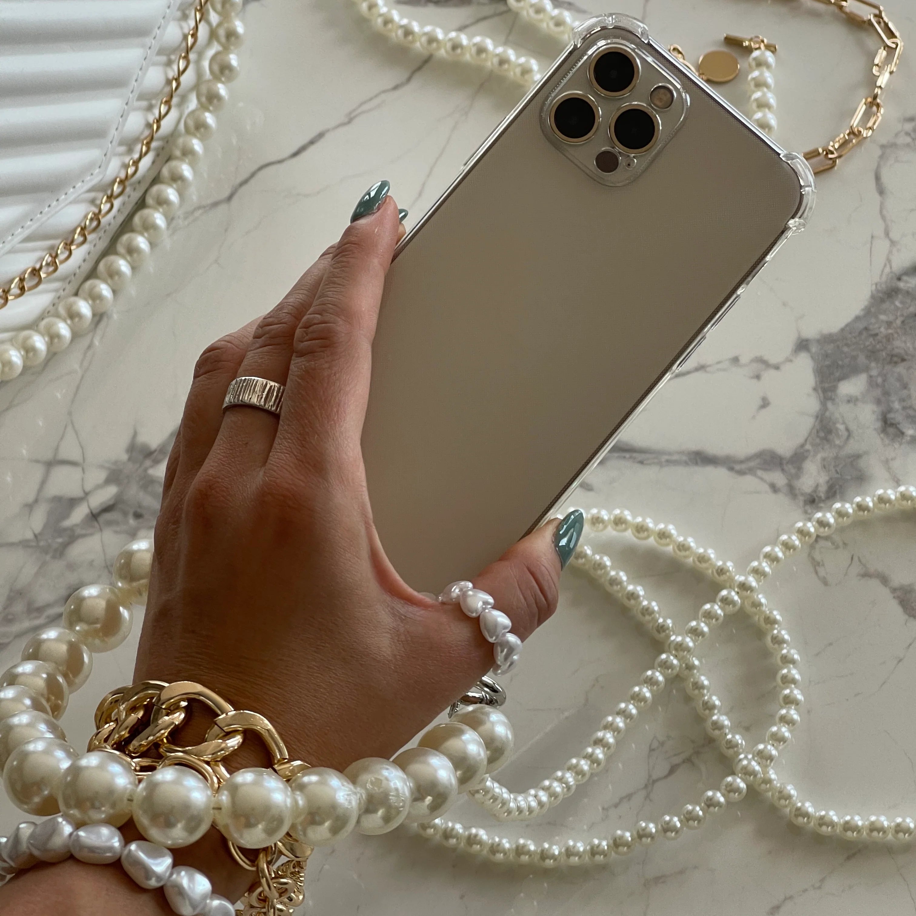 DOUBLE PEARL Chain iPhone Case