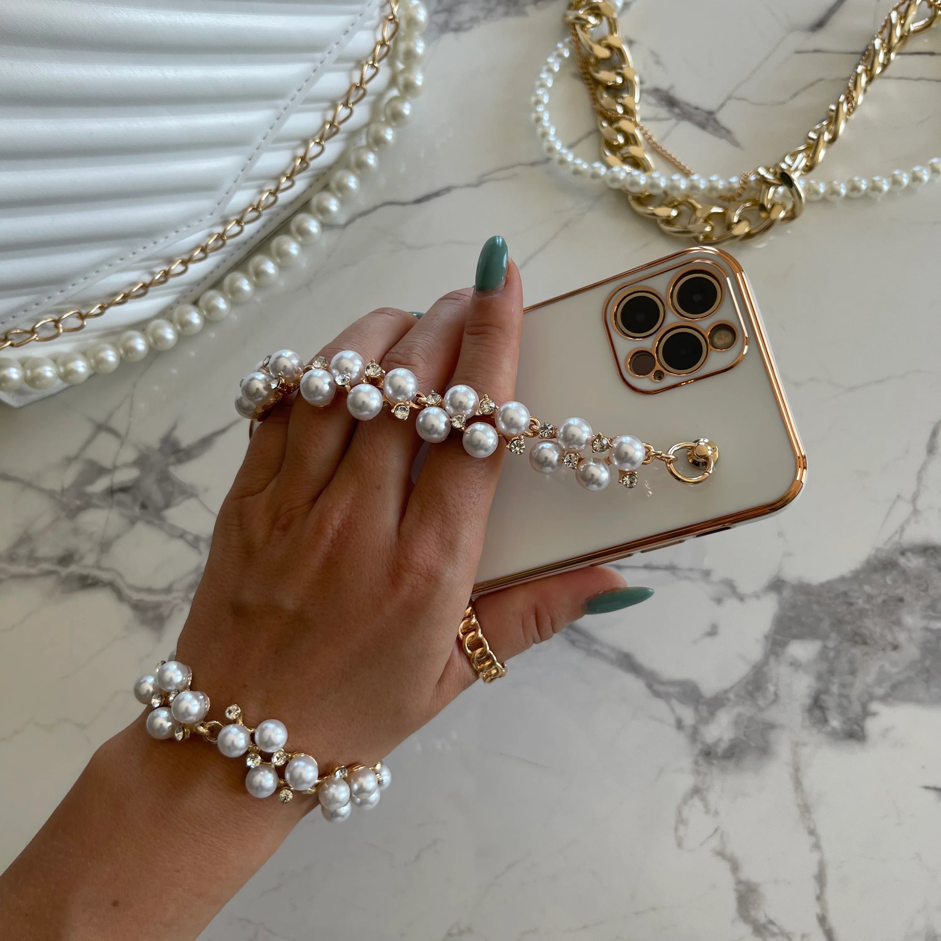 LUNA Pearl Chain iPhone Case